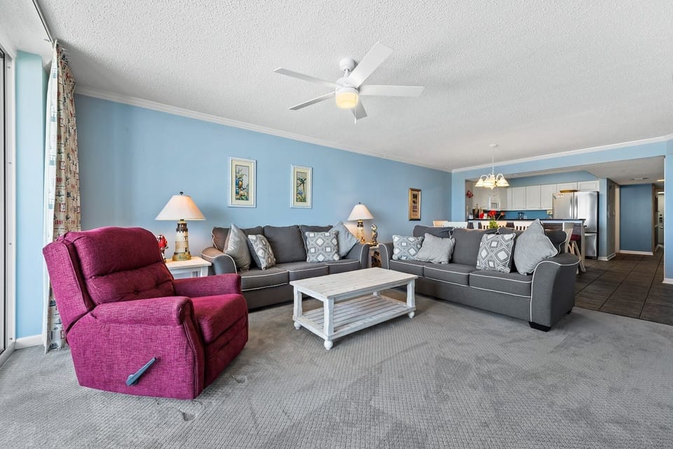 Spacious Living Area 
