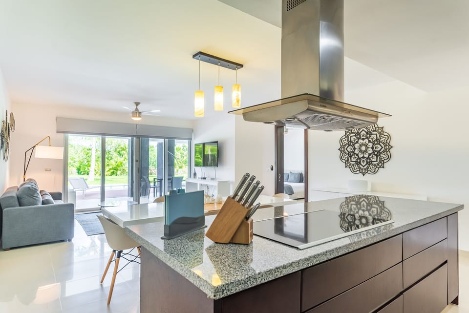 Indoors, Room, Kitchen Island, Kitchen, Furniture