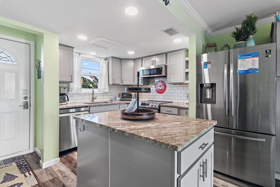 Fully equipped kitchen