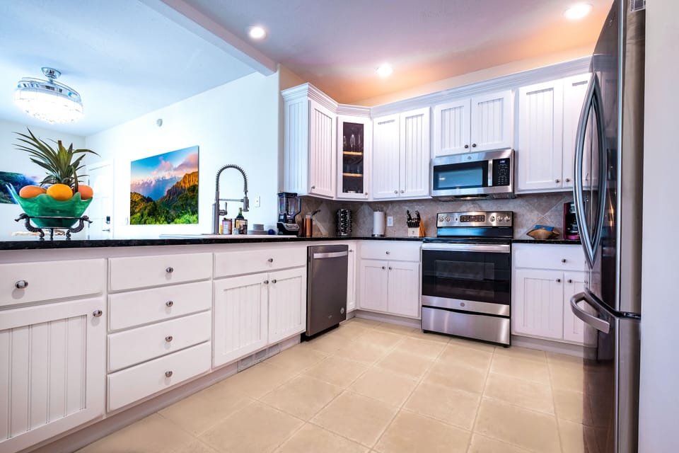 Full Size Kitchen
