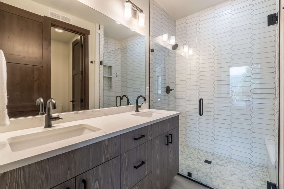 Dual vanities in the ensuite bathroom