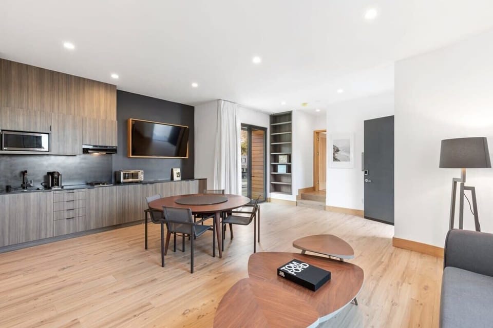 The kitchenette and dining nook, allow you to feel right at home.