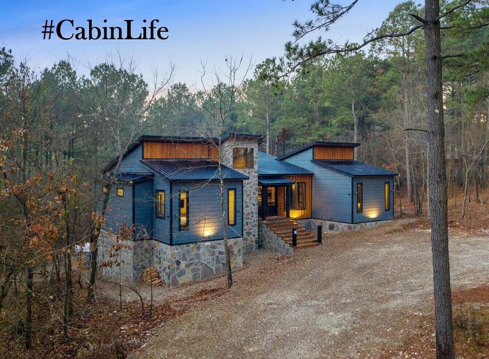 Beautiful cabin in the hills of SE Oklahoma