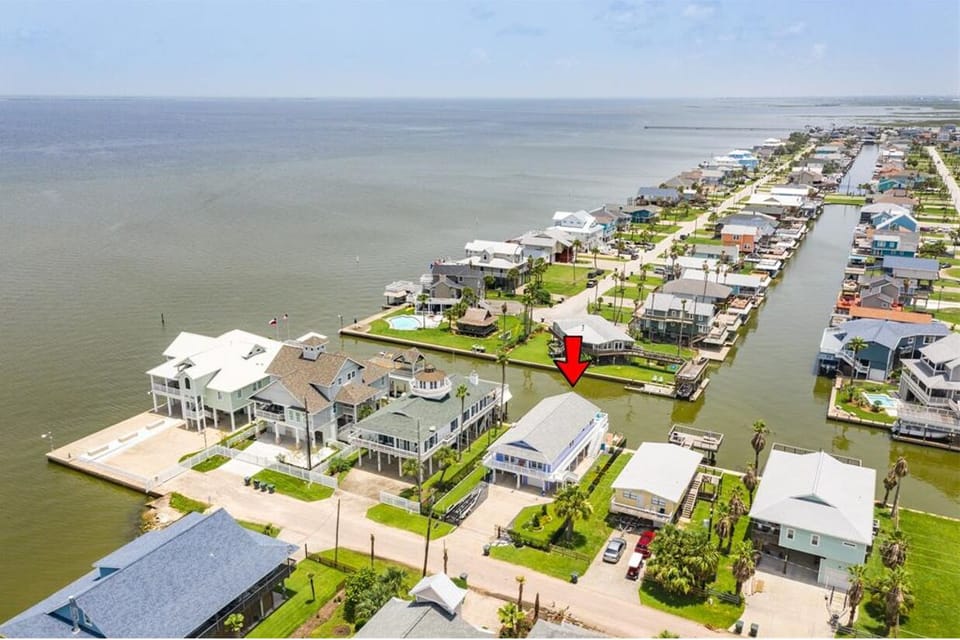 Aerial view Sea Isle and the bay