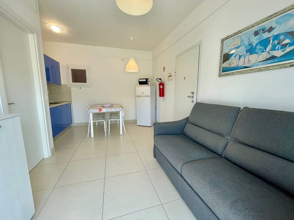 Apartment, 2 Bedrooms, Balcony | Living room