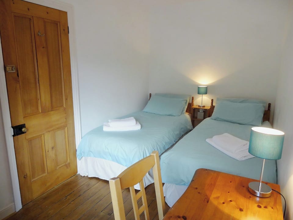 Twin bedroom | Ramblers&rsquo; Cottage, Bowness on Windermere
