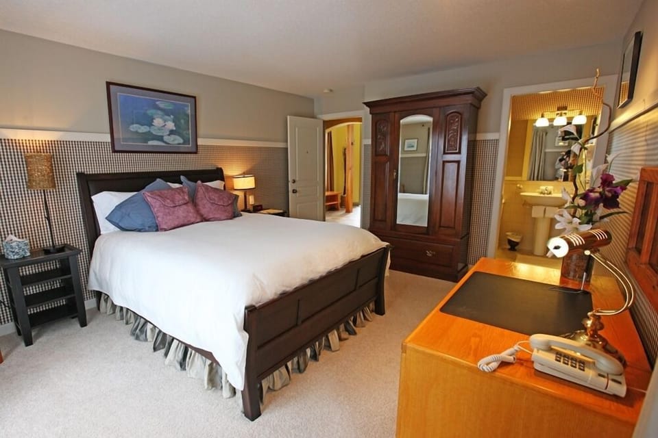 Deluxe Room | Soundproofing, WiFi (free), bed sheets