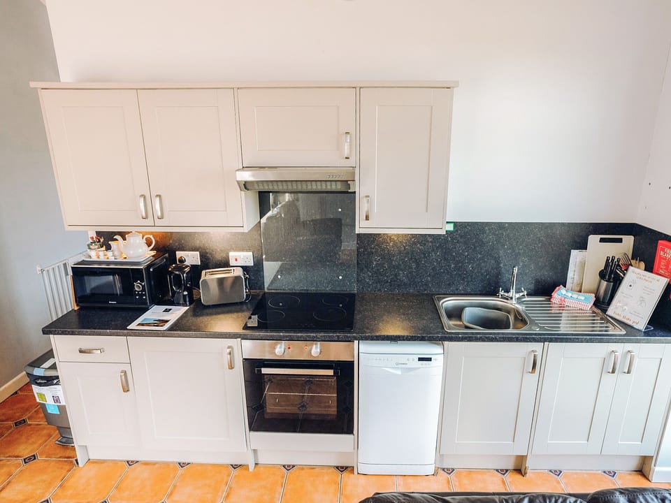 Kitchen | Gardener&rsquo;s Cottage - Celtic Haven Resort, Lydstep, near Tenby