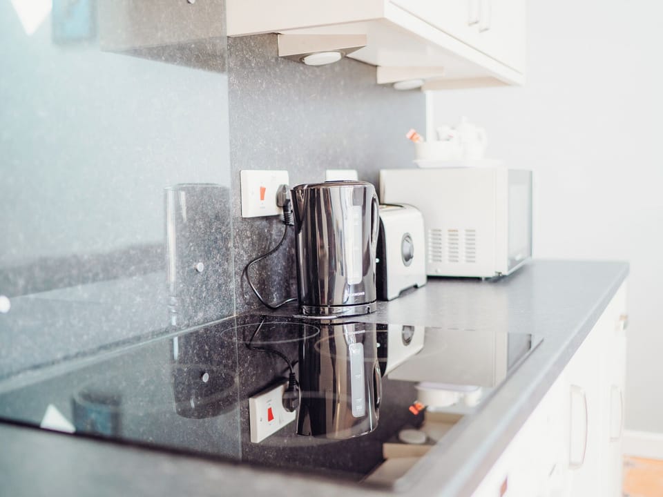 Kitchen | Gardener&rsquo;s Cottage - Celtic Haven Resort, Lydstep, near Tenby