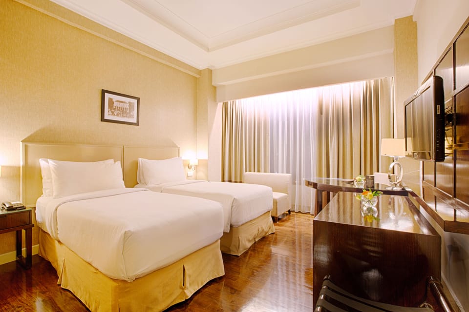 In-room safe, desk, blackout drapes, free WiFi