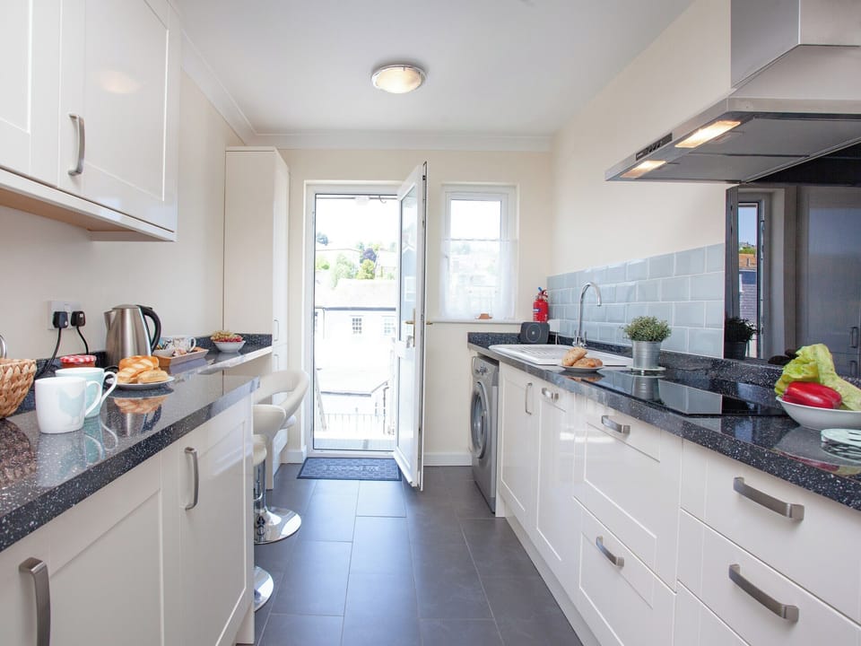 Kitchen | Mayflower Court 10, Dartmouth