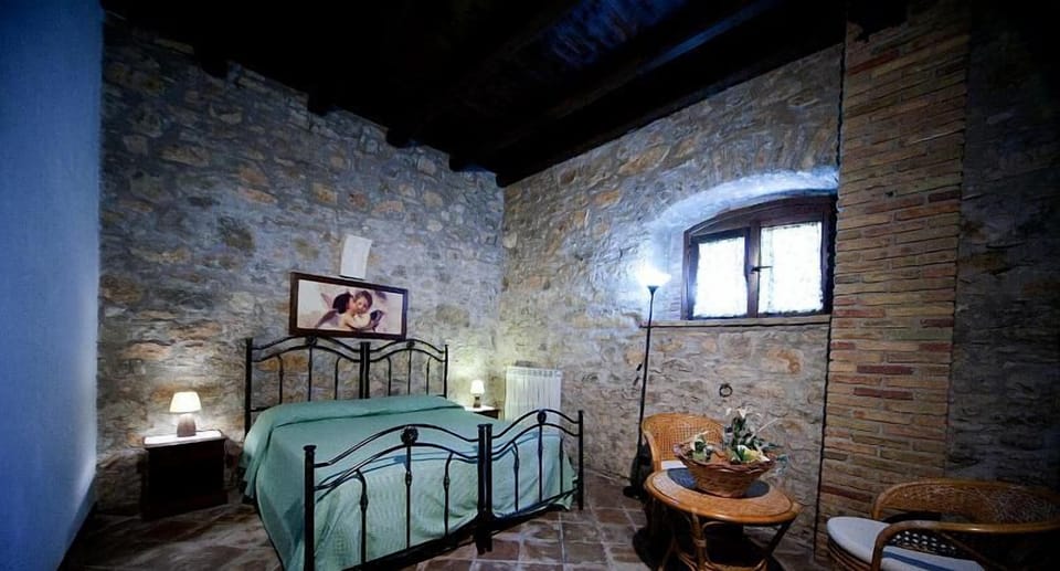 Double or Twin Room | Premium bedding, desk, iron/ironing board, free WiFi