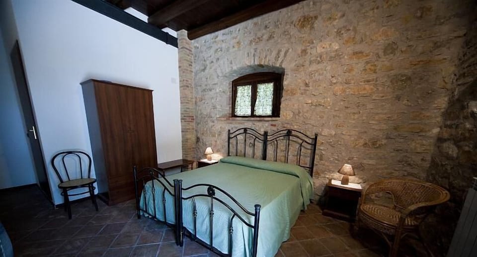 Double or Twin Room | Premium bedding, desk, iron/ironing board, free WiFi