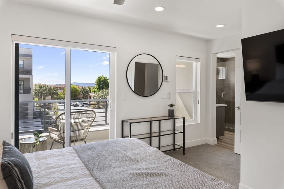 Balcony off bedroom