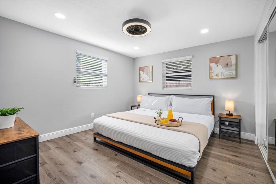 A perfect mix of comfort and sophistication — enjoy the plush bedding, warm lighting, and serene ambiance.