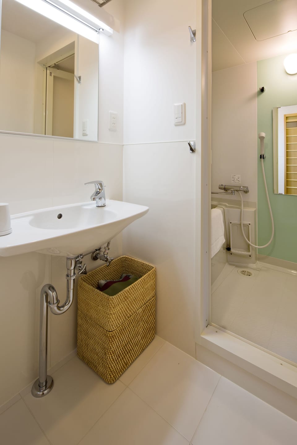 Deluxe Japanese Room (Japanese Futon) | Bathroom | Shower, hair dryer, bathrobes, slippers