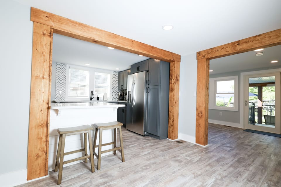 Open floor plan to enjoy all of those lake views!