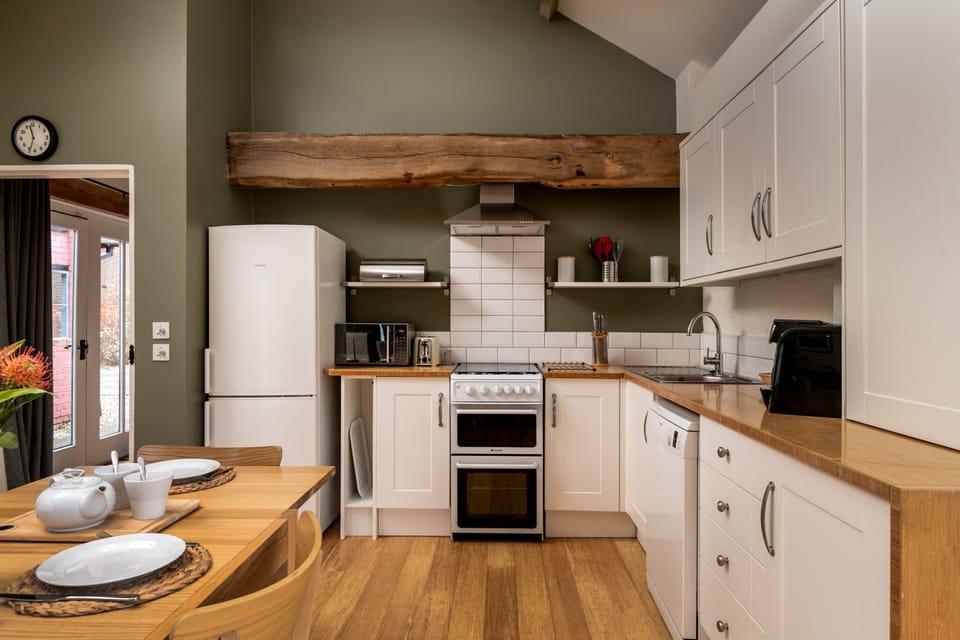 Tern Cottage kitchen area