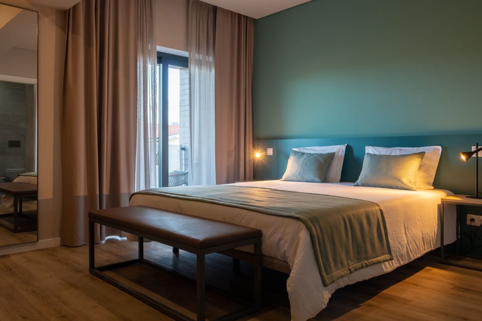 Superior Double Room | In-room safe, desk, soundproofing, free WiFi