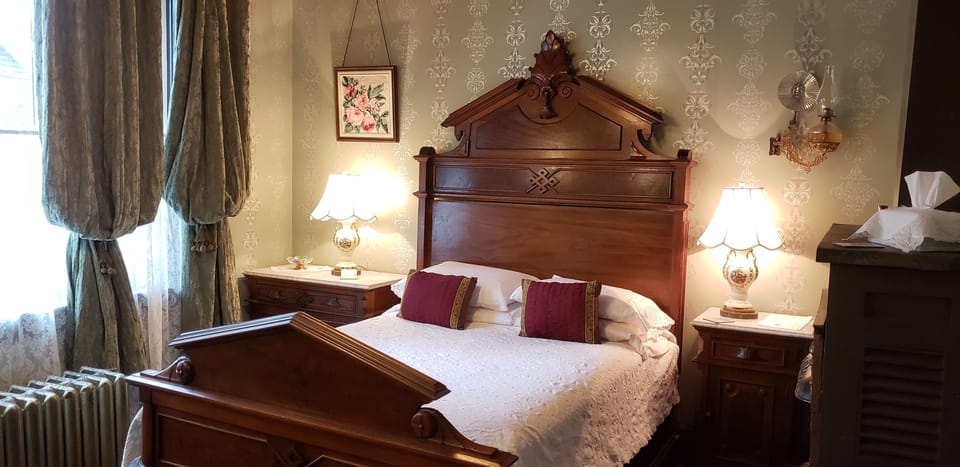 Economy Double Room, Private Bathroom (Williams Room) | 1 bedroom