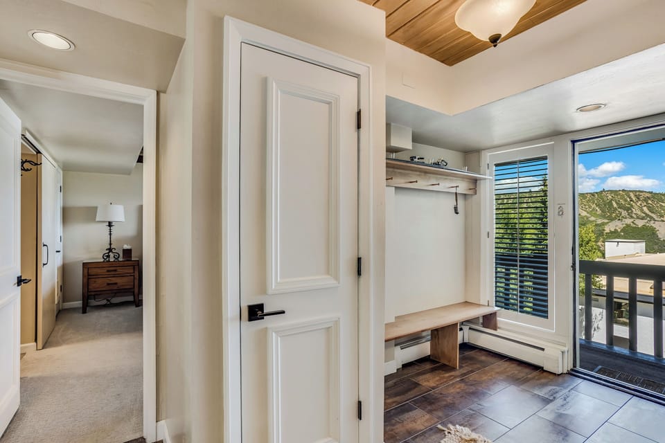 Top-floor entrance