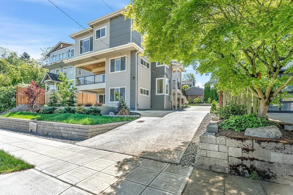 Charming Seattle Home with Easy Access to Parks and Downtown (Rental is on the S