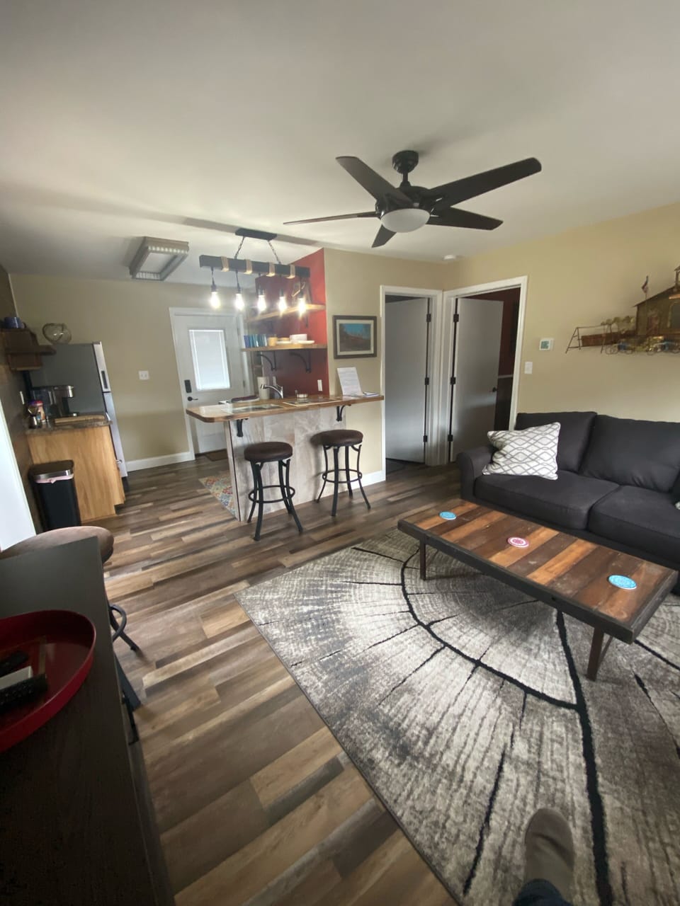 Welcome to the Bridge-view Suite at the Cataract Falls Lodge. 