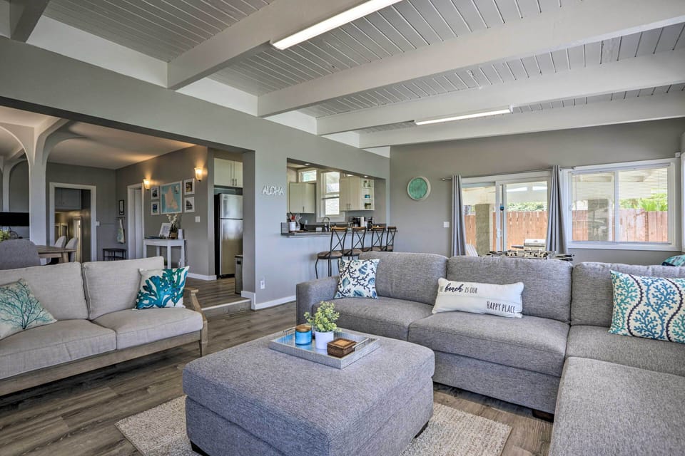 Living Room | Free WiFi