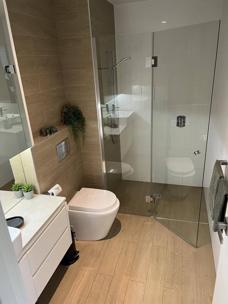 Main Bathroom