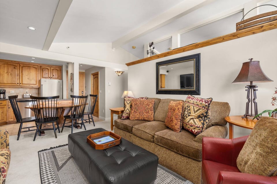 A pull-out sofa bed, full kitchen and washing machine and dryer make this an ideal vacation rental.