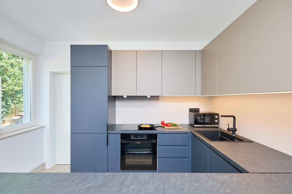 Villa (5 Bedrooms) | Private kitchen | Fridge, microwave, oven, stovetop