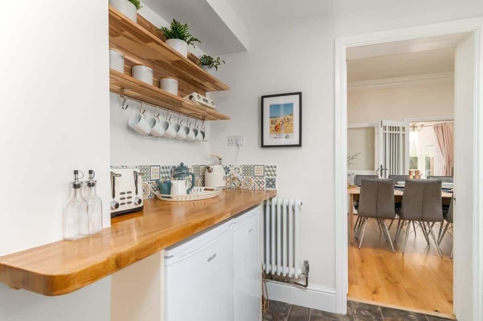 Railman's Rest, Whitby - Host & Stay