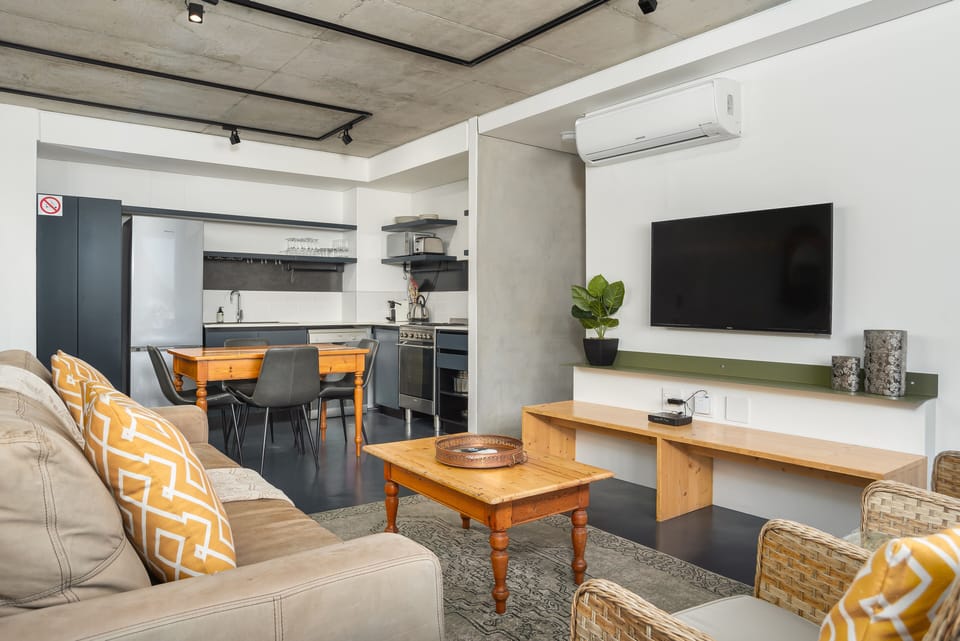 Classic Apartment | Living area | 48-inch flat-screen TV with cable channels, TV