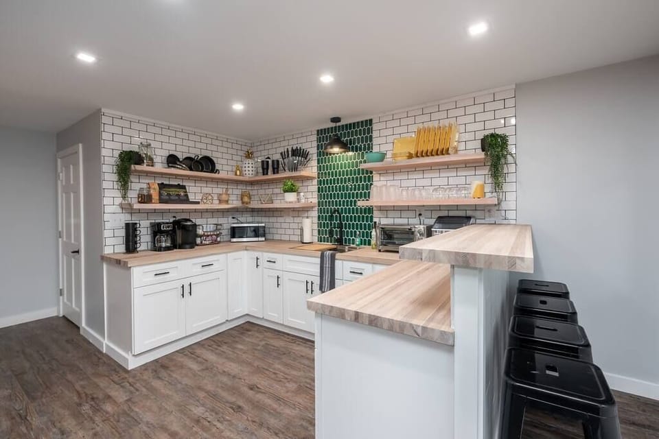 Breakfast bar. 