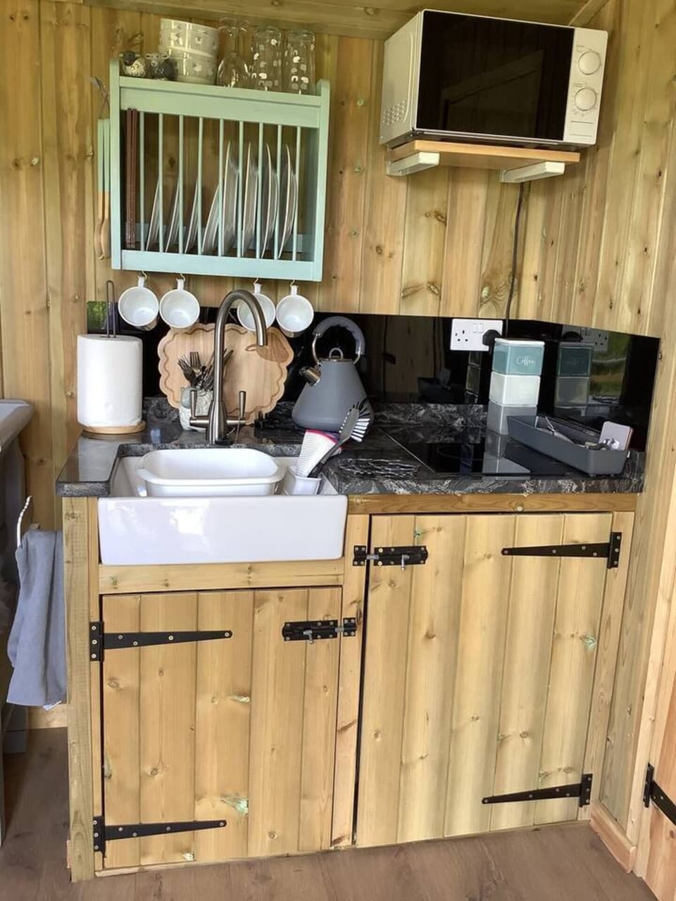 Cabin | Private kitchen | Fridge, microwave, stovetop, electric kettle
