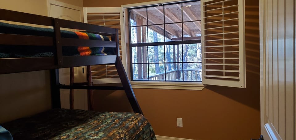 Guest Room - Full/Twin Bunk