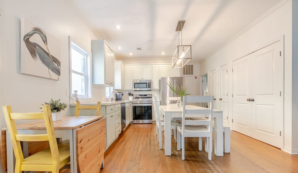 Kitchen & dining area.  Table seats 7. Additional side table for large groups.