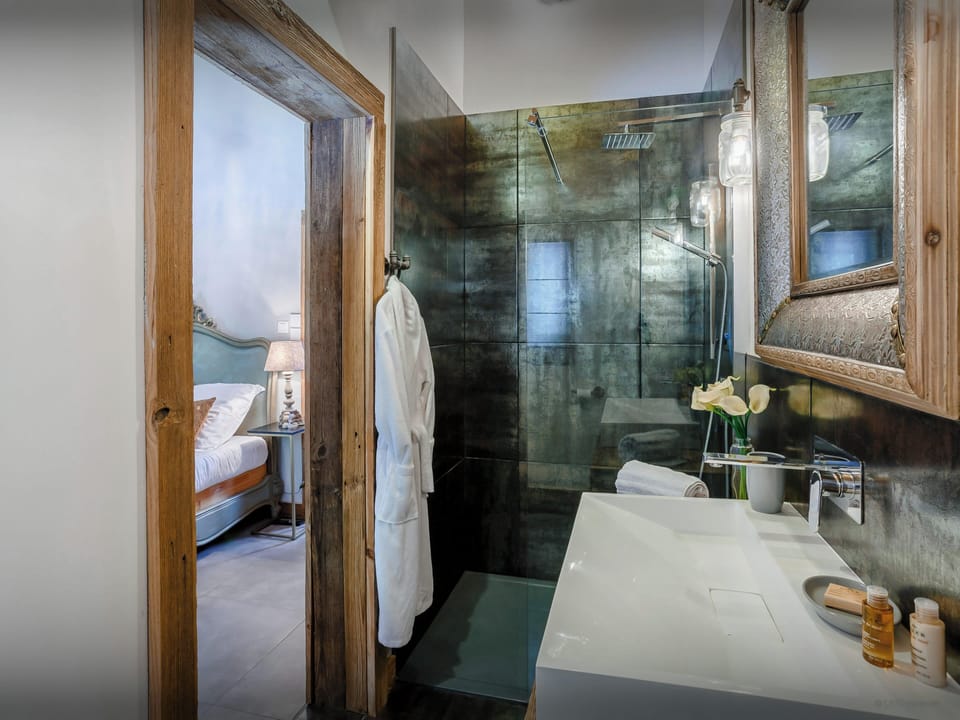 Shower room - Bedroom 2