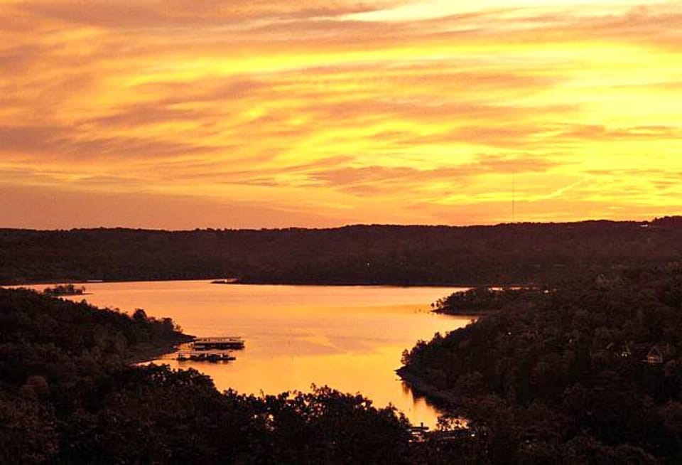 Table Rock Lake   6 Miles