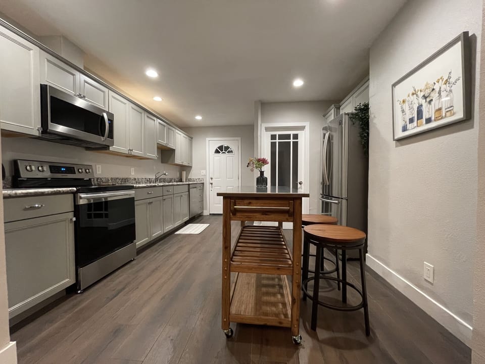 Fully Stocked Kitchen