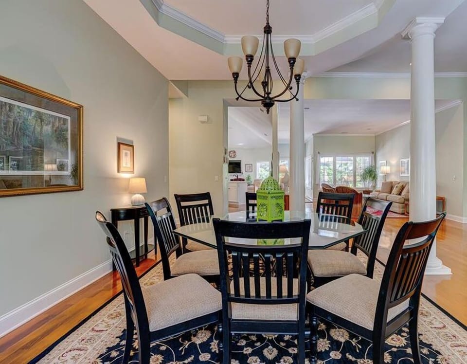 Formal Dining