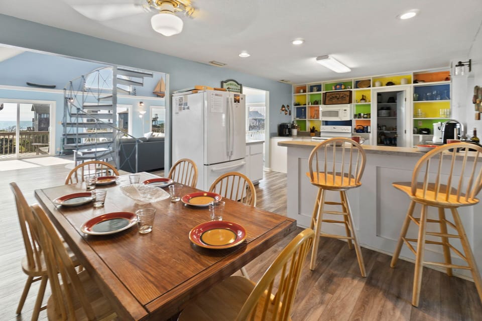 07-Surf-Or-Sound-Realty-975-Feat-in-The-Sand-Kitchen-07
