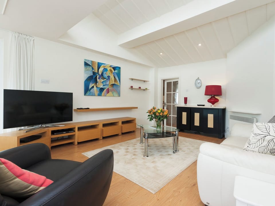 Light and airy living/dining room | The Penthouse, Dartmouth
