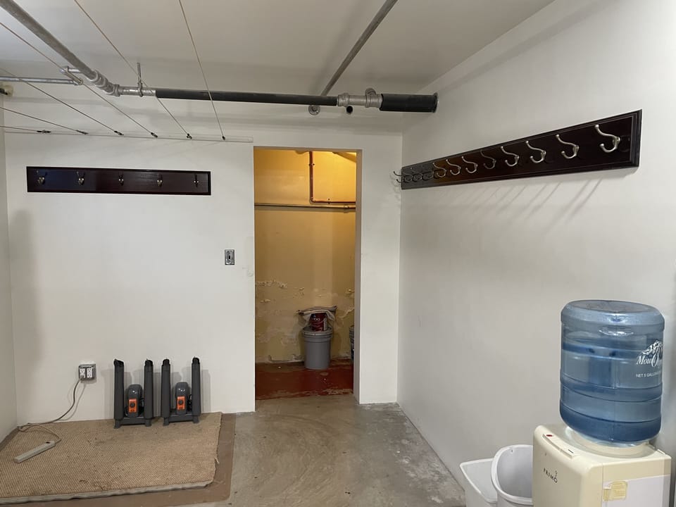 Large dry/wet room for drying your clothes and boots overnight