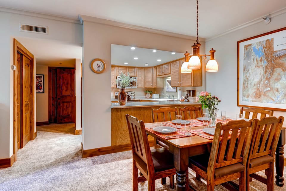 The dining table offers seating for 6.