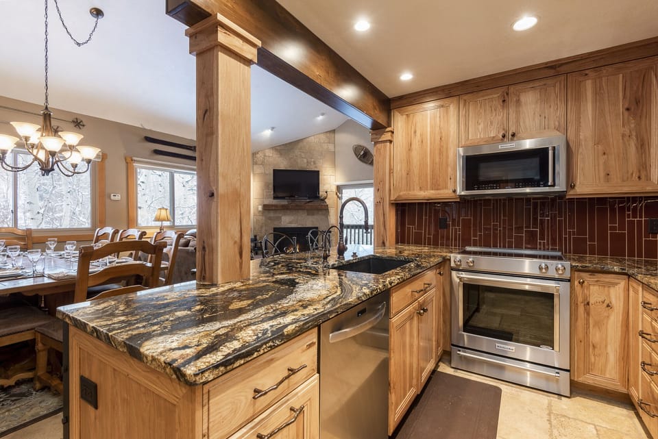 Striking granite counter tops in the kitchen