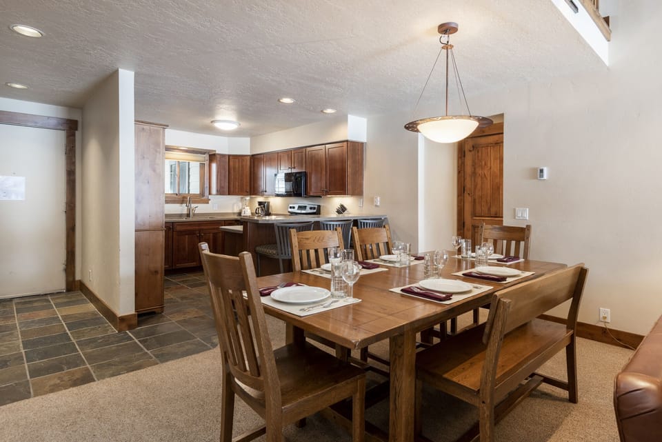 Dining room table with seating for 6