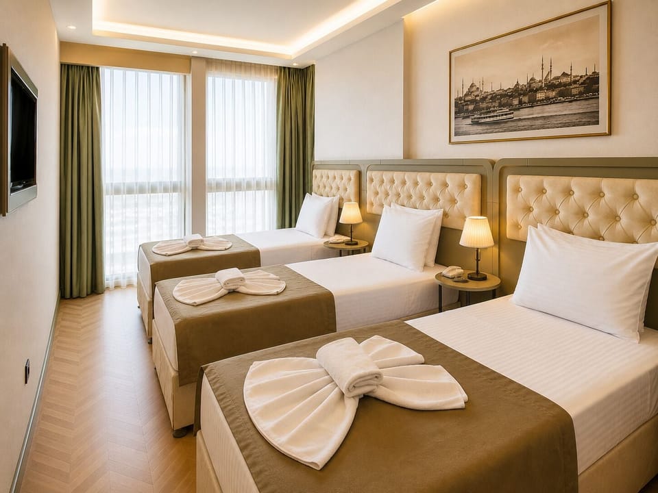 Standard Triple Room | In-room safe, soundproofing, WiFi (free), bed sheets