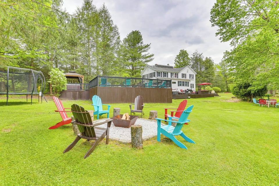 Exterior | 2-Story Home