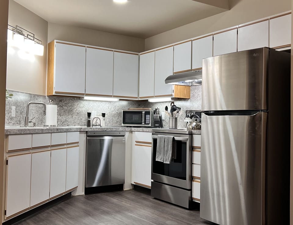 Fully Stocked Kitchen with all Your Needs Addressed